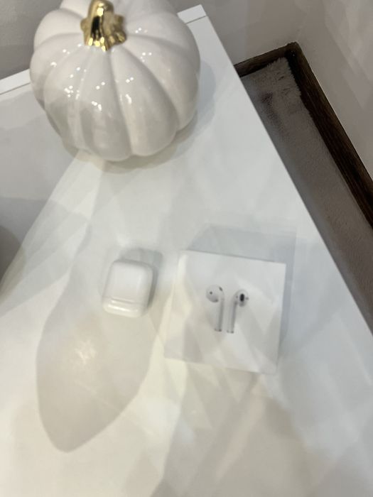 Air pods 2  apple stan  dobry