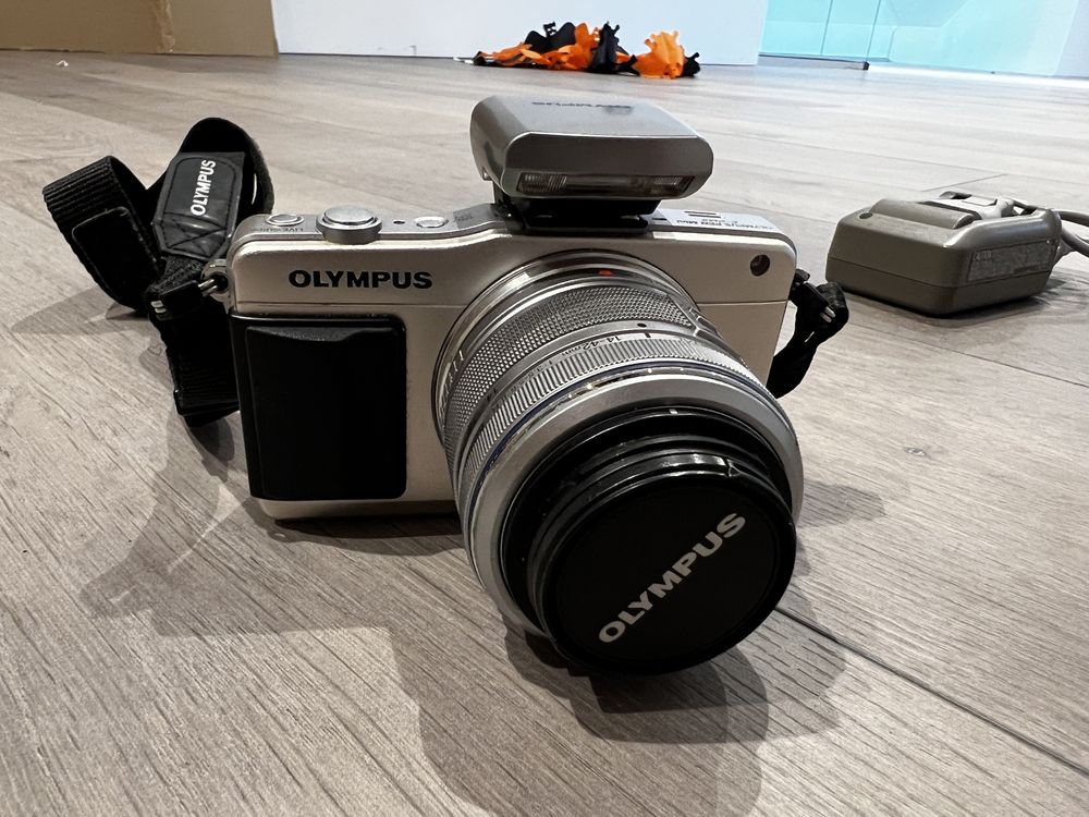 Olympus PEN Mini E-PM2 / Dwa obiektywy ! Futerał gratis