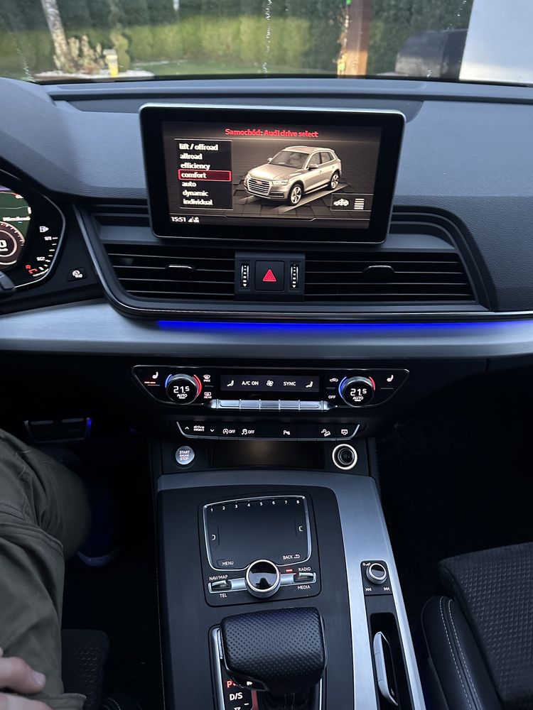 Audi Q5 2.0TDI 190km pneumatyczne zawieszenie virtual cockpit
