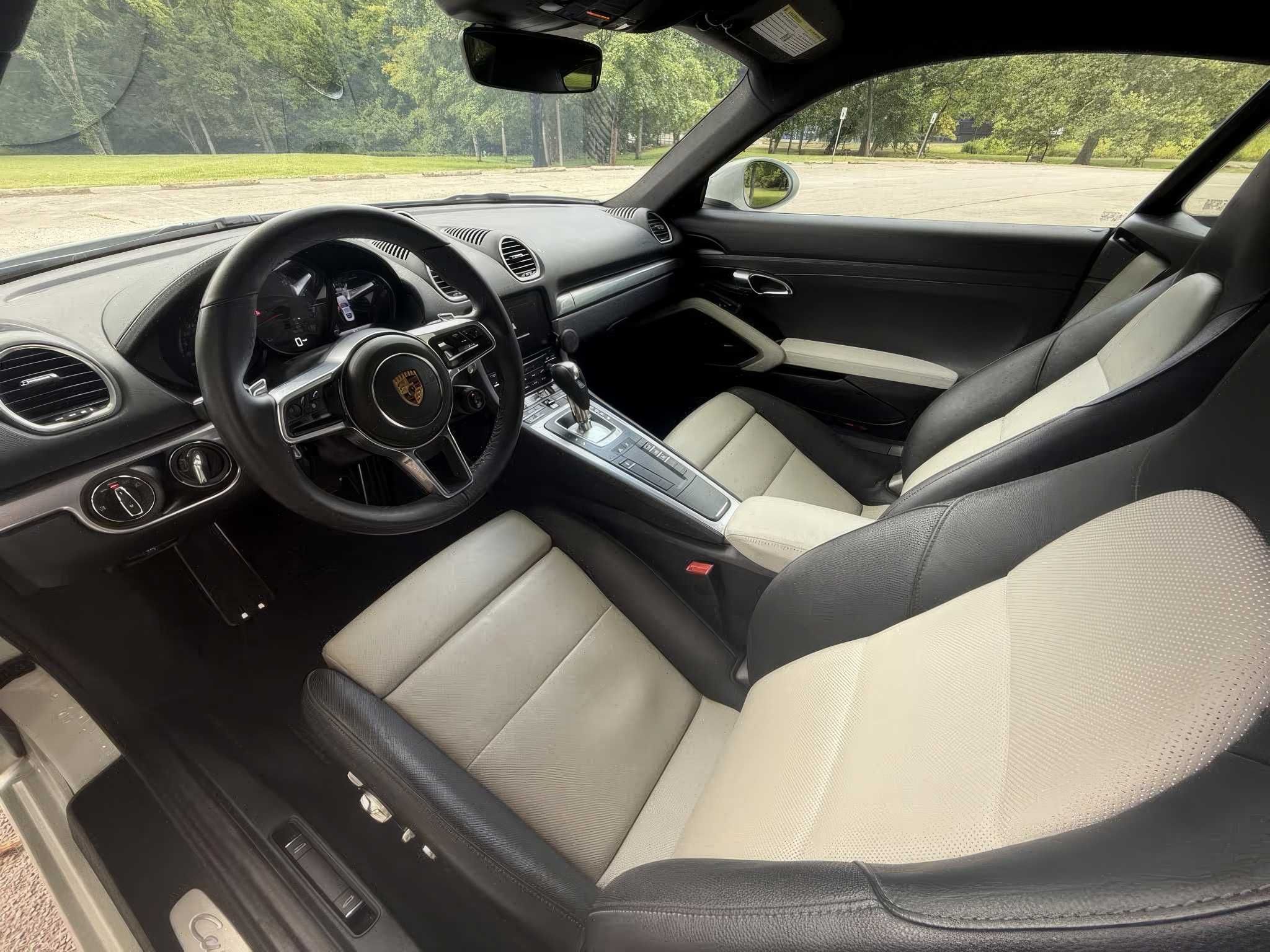 2019 Porsche 718 Cayman S RWD