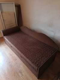 Łóżko - tapczan kolor brązowy