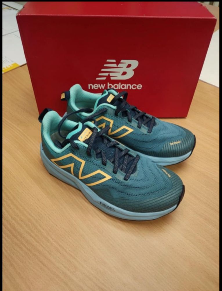 Buty damskie NEW BALANCE do biegania