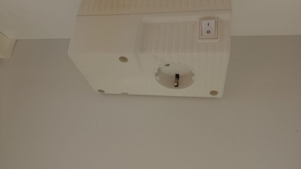 Szafka łazienkowa z lustrem