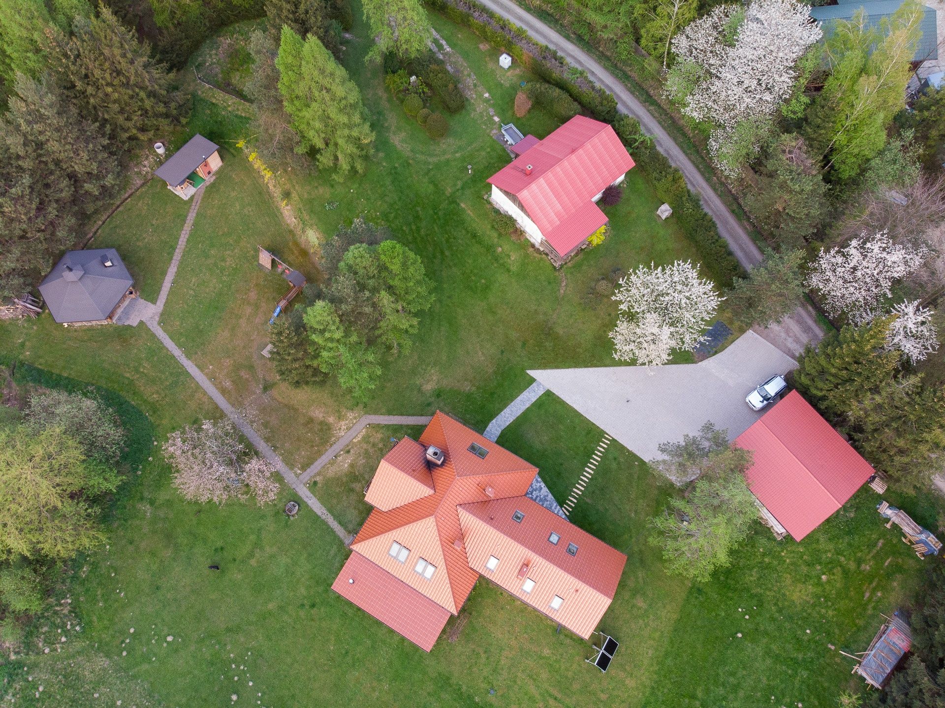 Beskid Niski siedlisko agroturystyka 2 domy sauna jacuzzi działka 5 ha