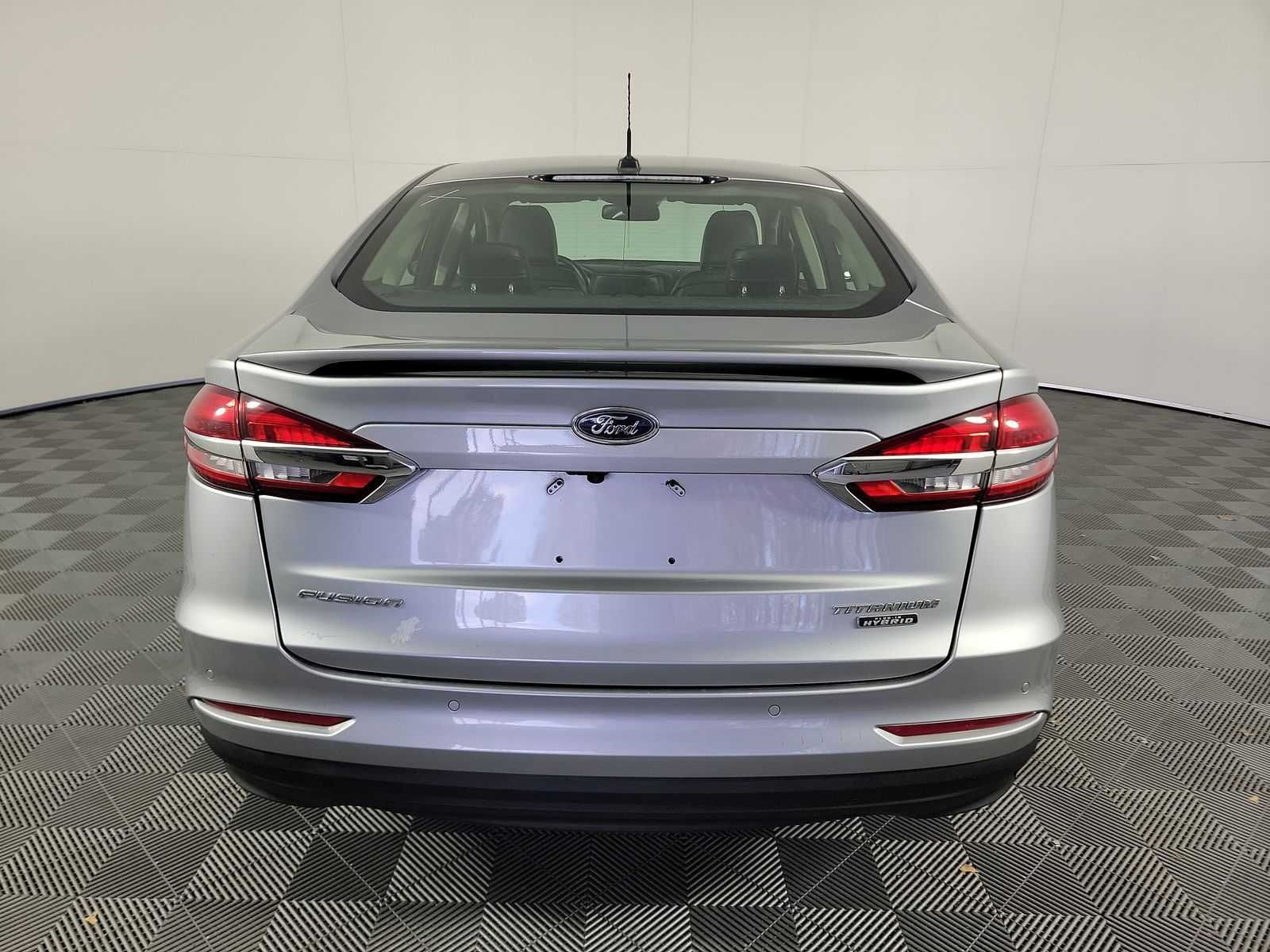 2020 Ford Fusion Energi Titanium плагін гібрід