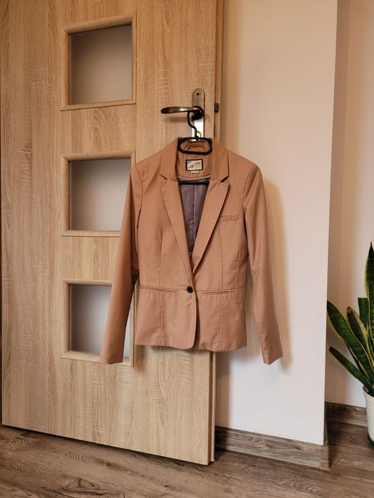 Pull&Bear marynarka beżowa XS