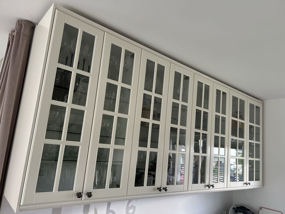 Sprzedam fronty BODBYN kremowe z ikea wraz z gałkami i uchwytami