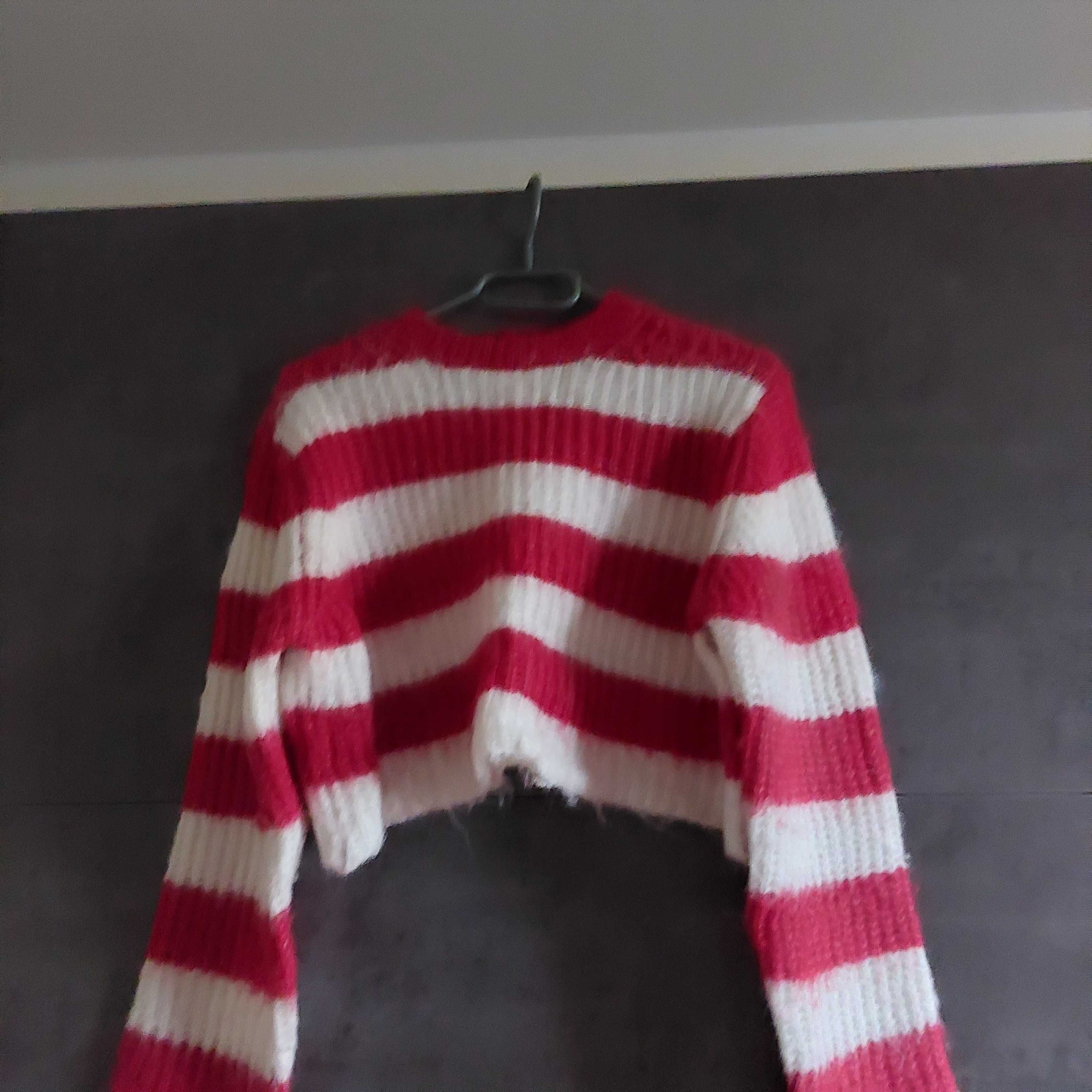 Sweter Bershka pasy