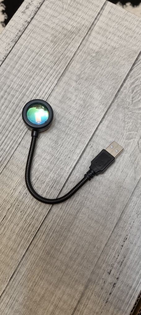 Lampa LED zachód słońca na USB