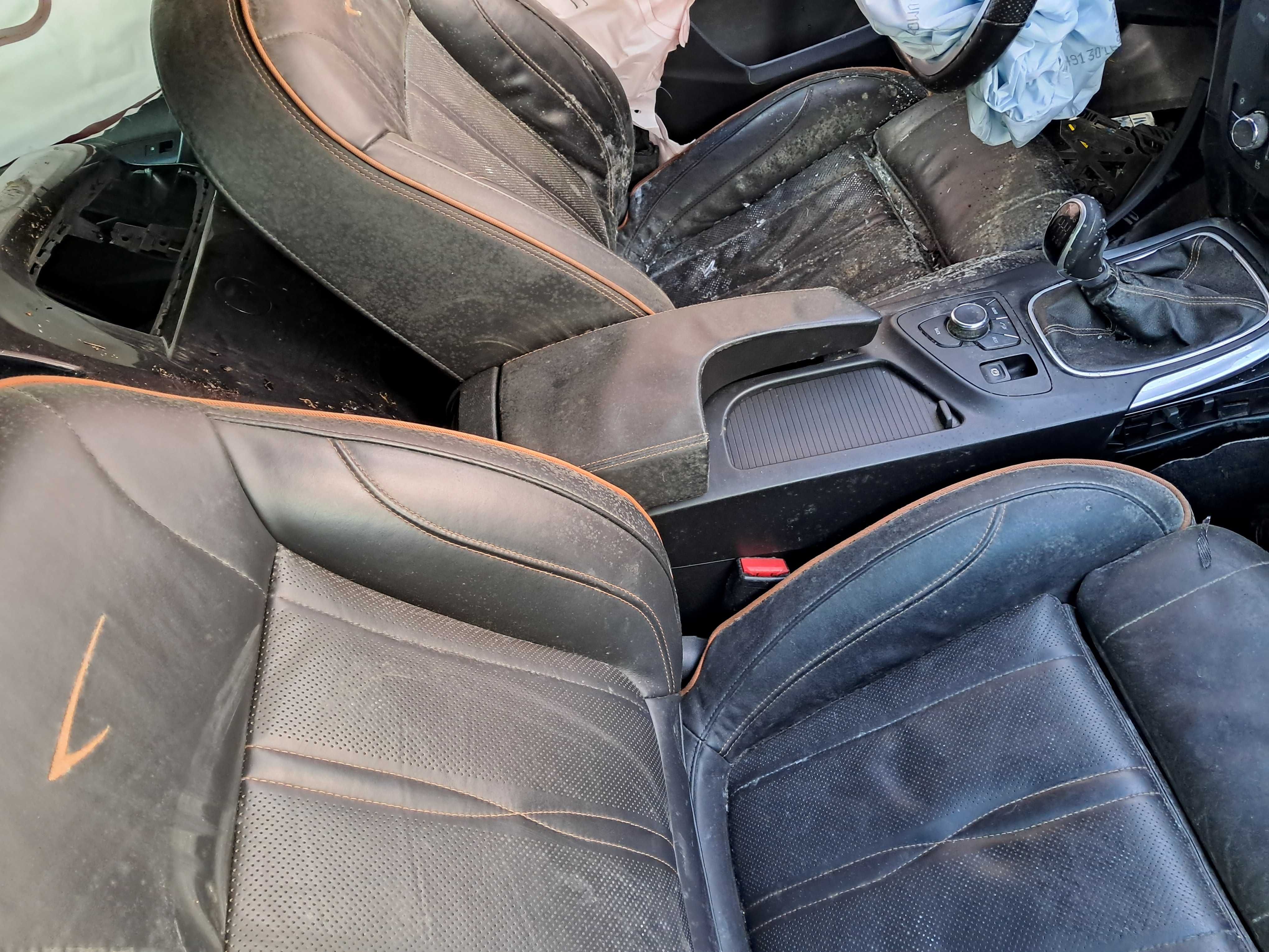 Opel Insignia A Kombi 4x4 na Części 2.0cdti Skóra Alufelgi 17 EU Full