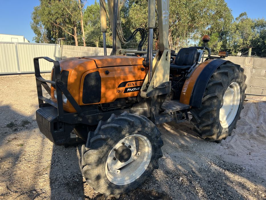 Trator Renault C/Carregador Fontal 75cv 4x4