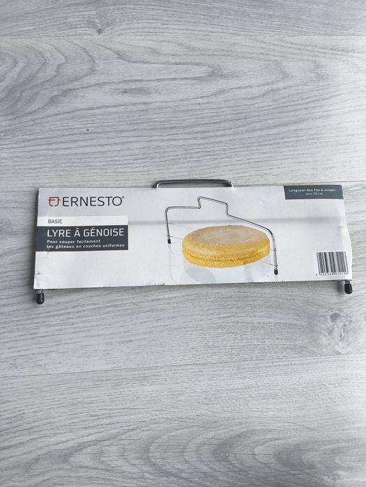 Lira do krojenia biszkoptu