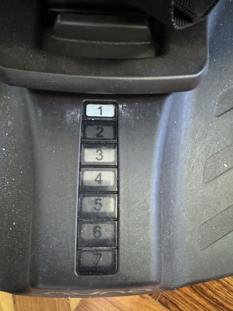 Cadeira auto i‑Size (2021) - Nuna Rebl Basq