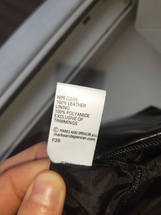 Сумка кожа женская  черная MARKS & SPENCER