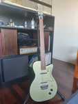 Danelectro Baritone - guitarra elétrica barítona