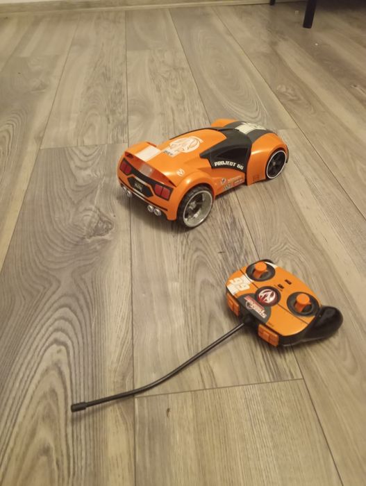 Samochód zdalnie sterowany