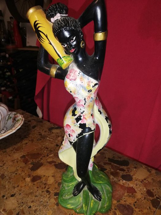 Boneca de porcelana