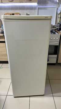 Продам однокамерний холодильник Santo