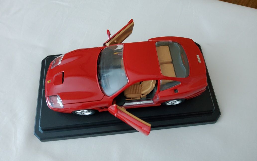 Ferrari 550 maranello - Burago Escala 1/24