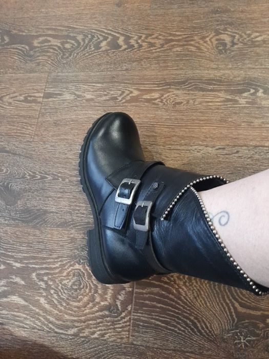 Ботиночки натуральная кожа.