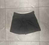 Damskie shorty pod garnitur