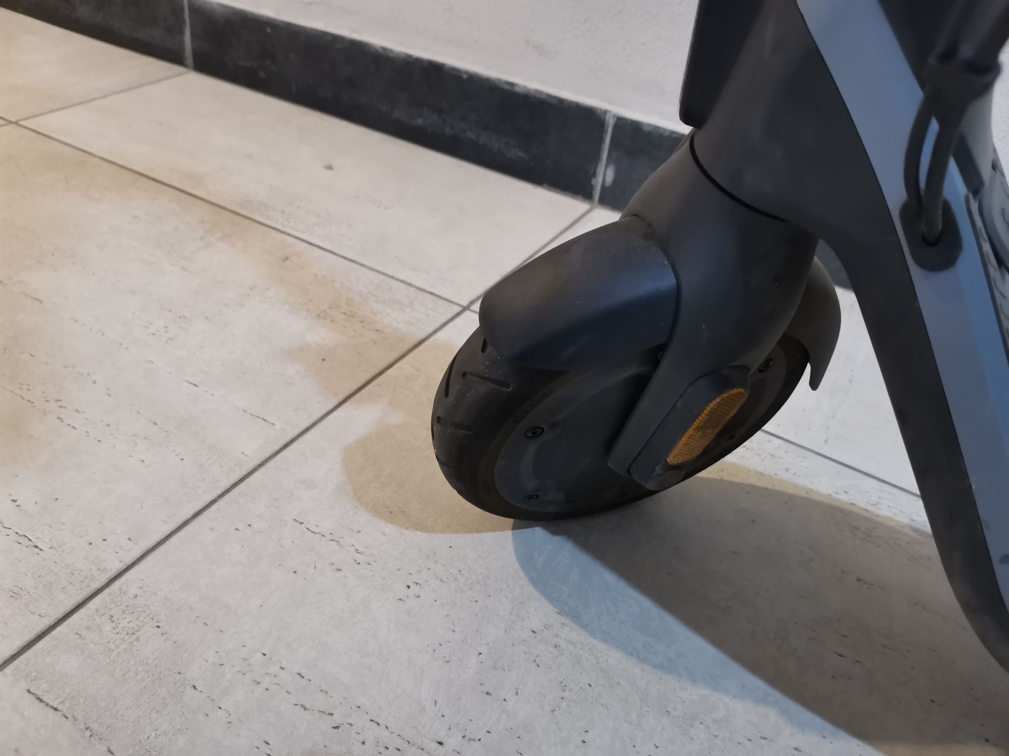 Електросамокат Segway Ninebot E2 E Black Электросамокат пробег 300 км.