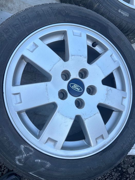 Felgi aluminiowe Ford 16 5x108 bez opon