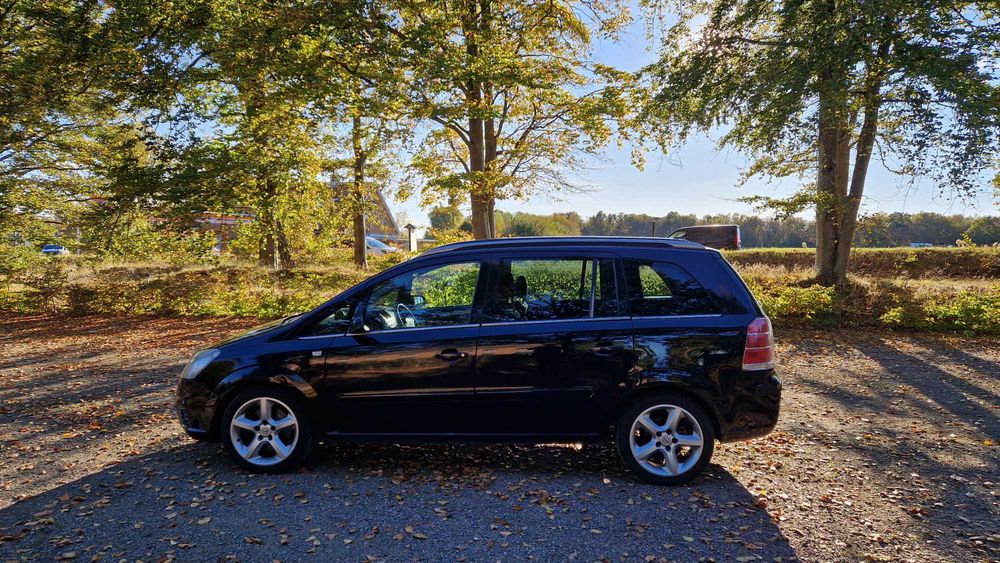 Zafira B Automat Diesel - Dach panoramiczny - Dwa komplety kół