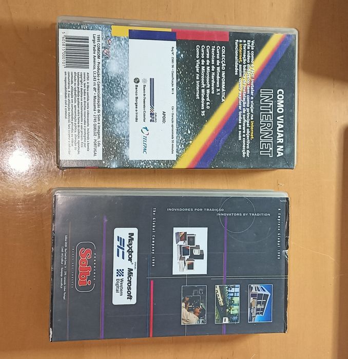 Duas cassetes VHS