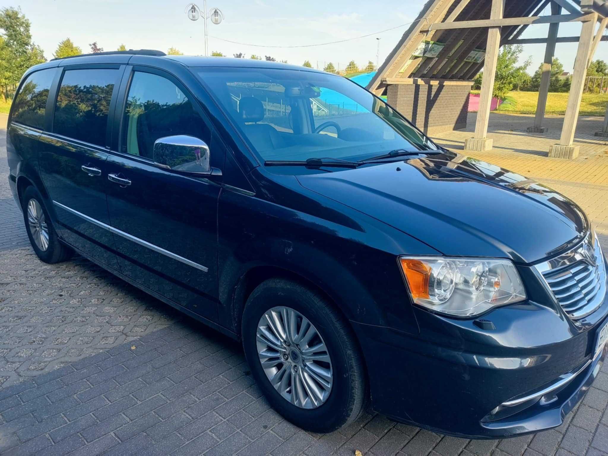 Lancia Voyager 2.8TD 178KM