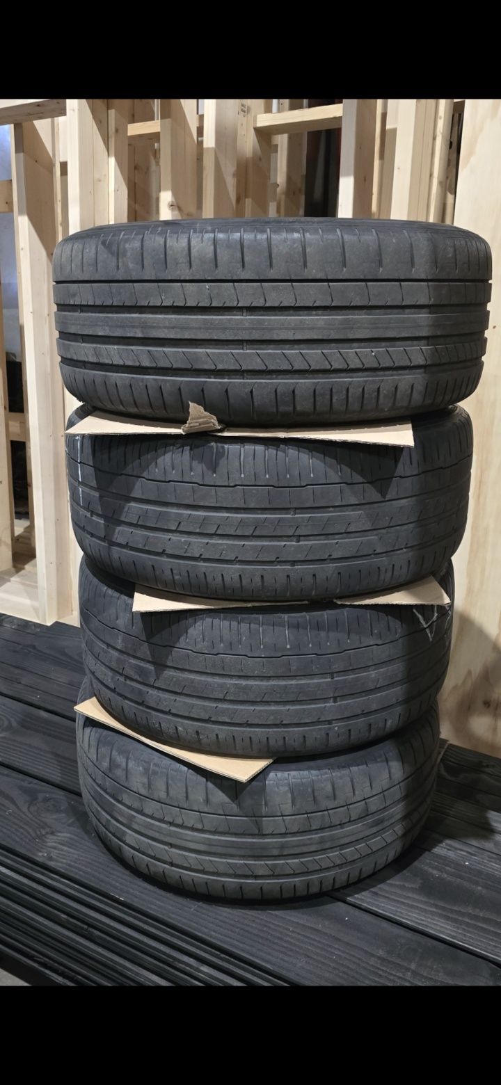 Felgi 22 cale.  Piekny wzór z rantem.  Chrysler  Dodge 5x115