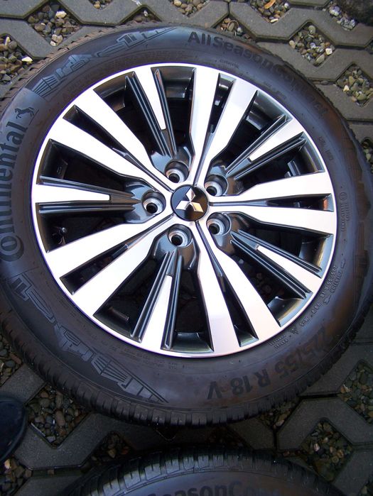 Perfekcyjne  Koła 18" Całoroczne TPMS  Mitsubishi Outlander 2,3 , ASX,