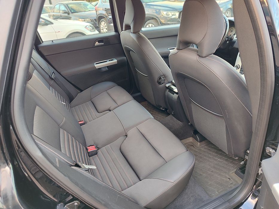 Volvo V50 2,0 D3 автомат 2012рік з Швейцарії