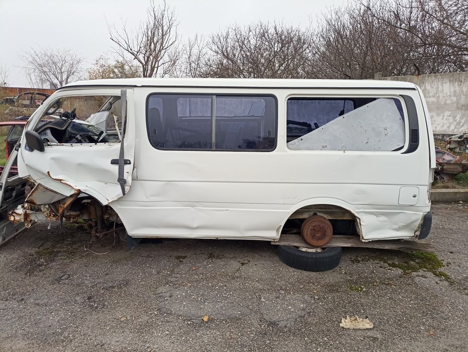 Тойота Хайс 2L Diesel 2.4 задній міст