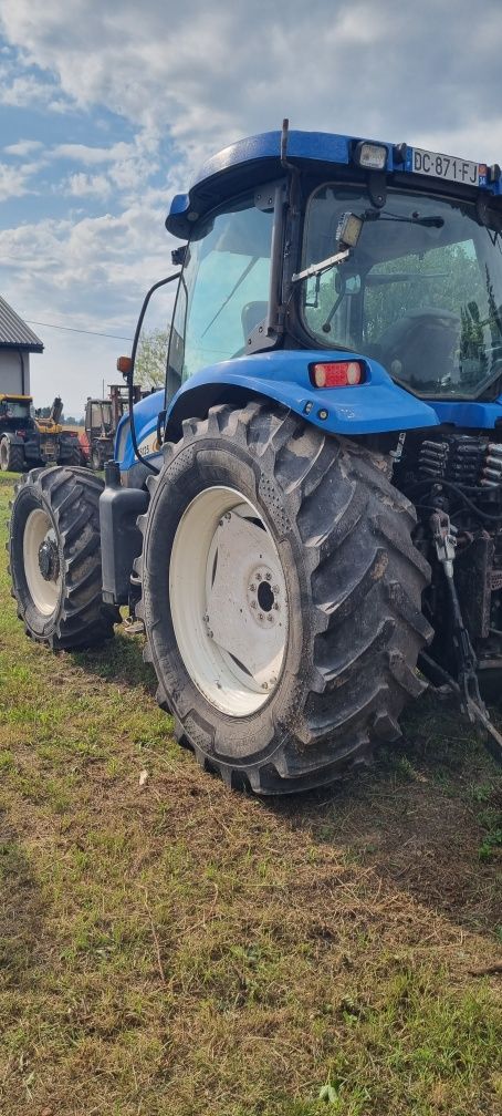 New Holland ts125A 2005r