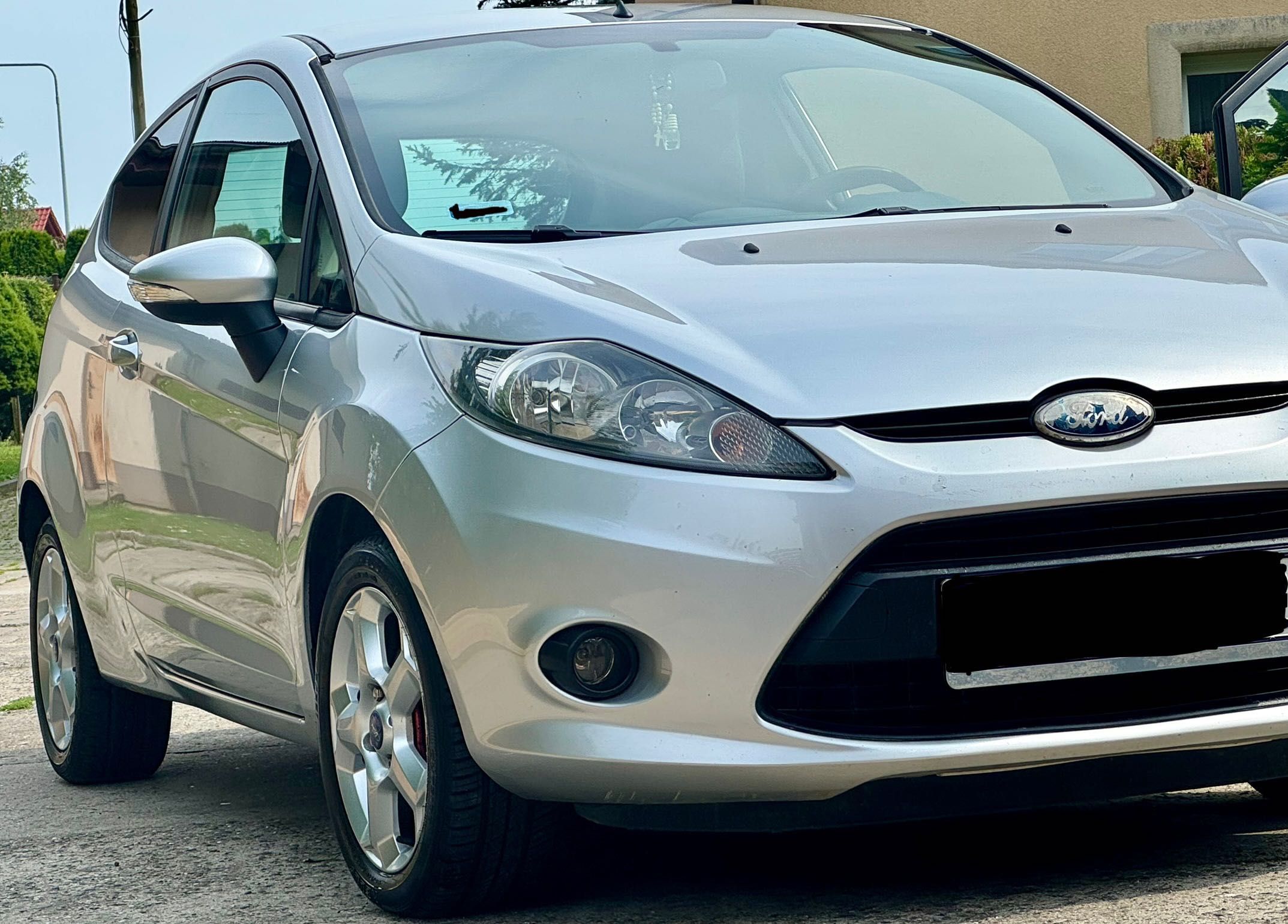 Sprzedam Ford Fiesta LPG + klima + koła zimowe na stalówce +k.zapasowe