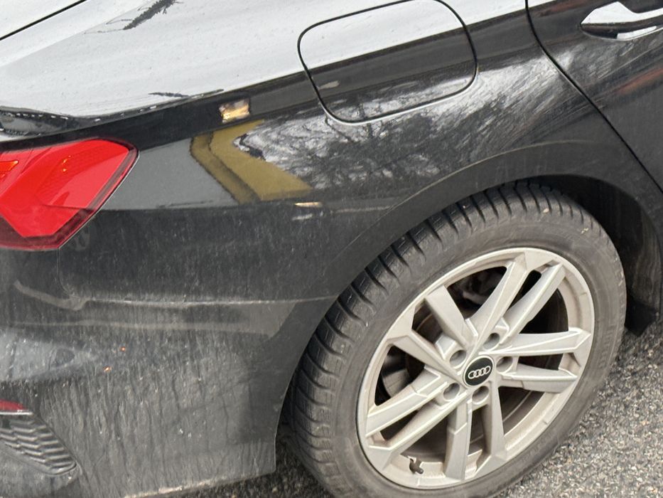 Sprzedam felgi z oponami zimowymi audi E-6.5Jx17h2 et43