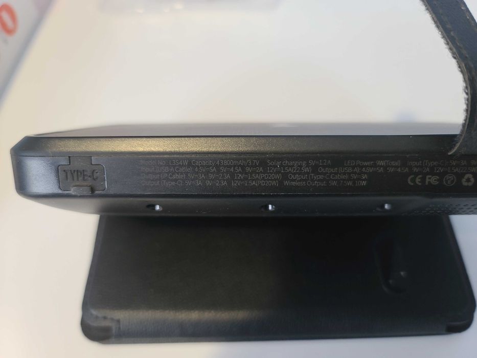 Павербанк з сонячною батареєю та безпровідною зарядкою L3S4w 43 800Am