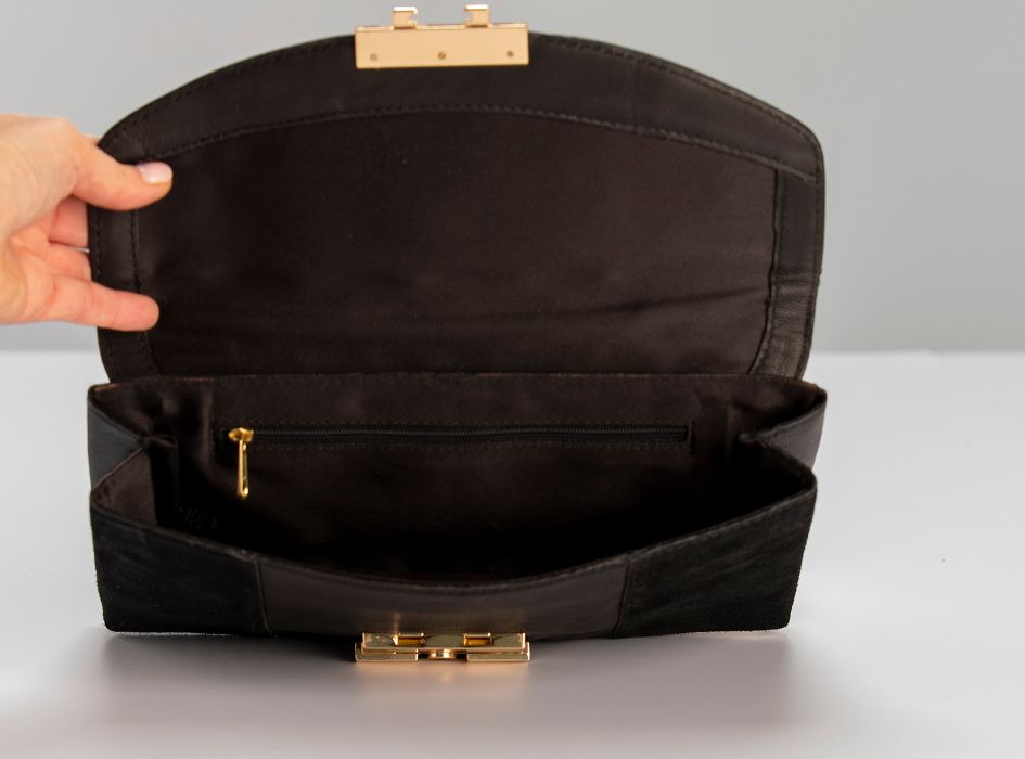 Next, skórzana kopertówka z printem zwierzęcym, czarna