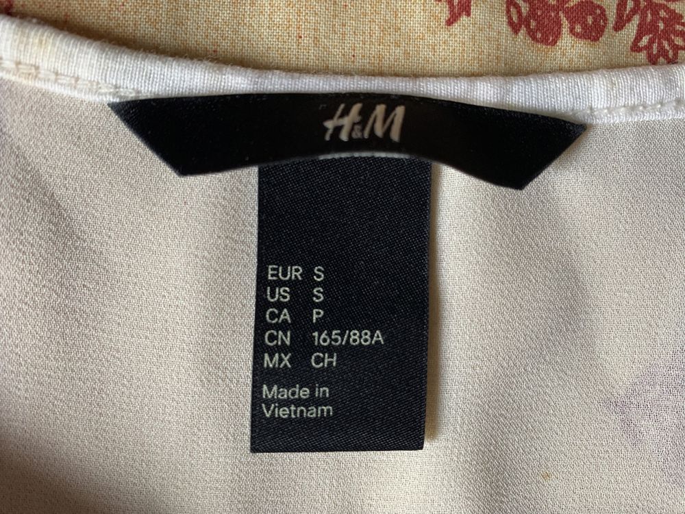 Blusa H&M, tamanho S / 36