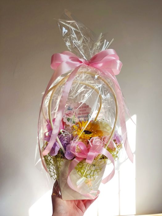 Flower Box w koszyczku mydlane Kwiaty Dzień Matki Komunia Chrzest urod