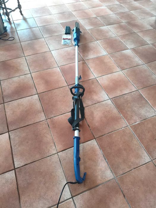 Podadora extensível elétrica