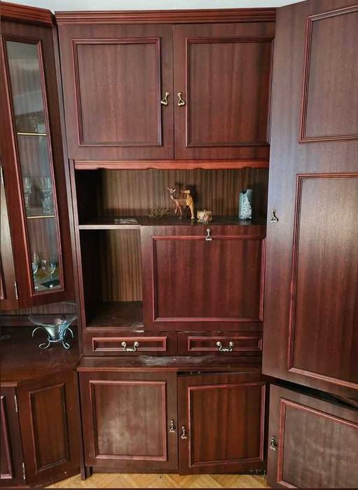 meblościanka / regał / witryna / kredens