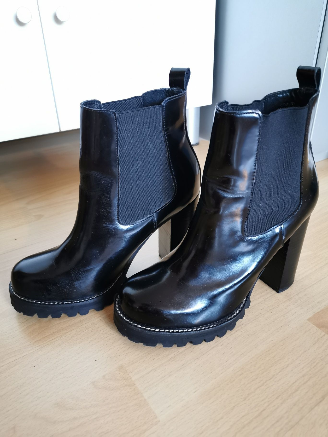 Jeffrey Campbell Botki skóra