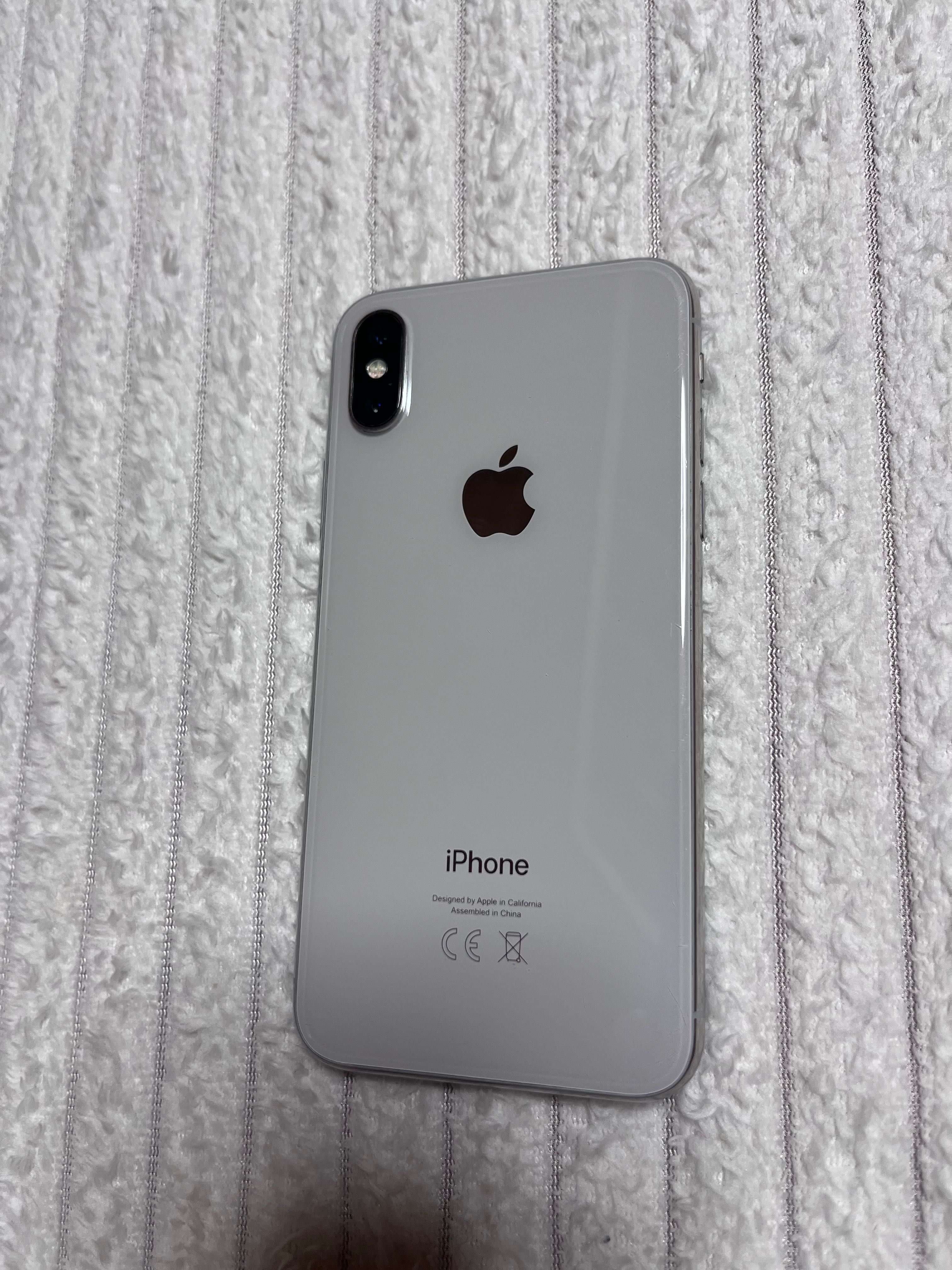 Продається у гарному стані iPhone X