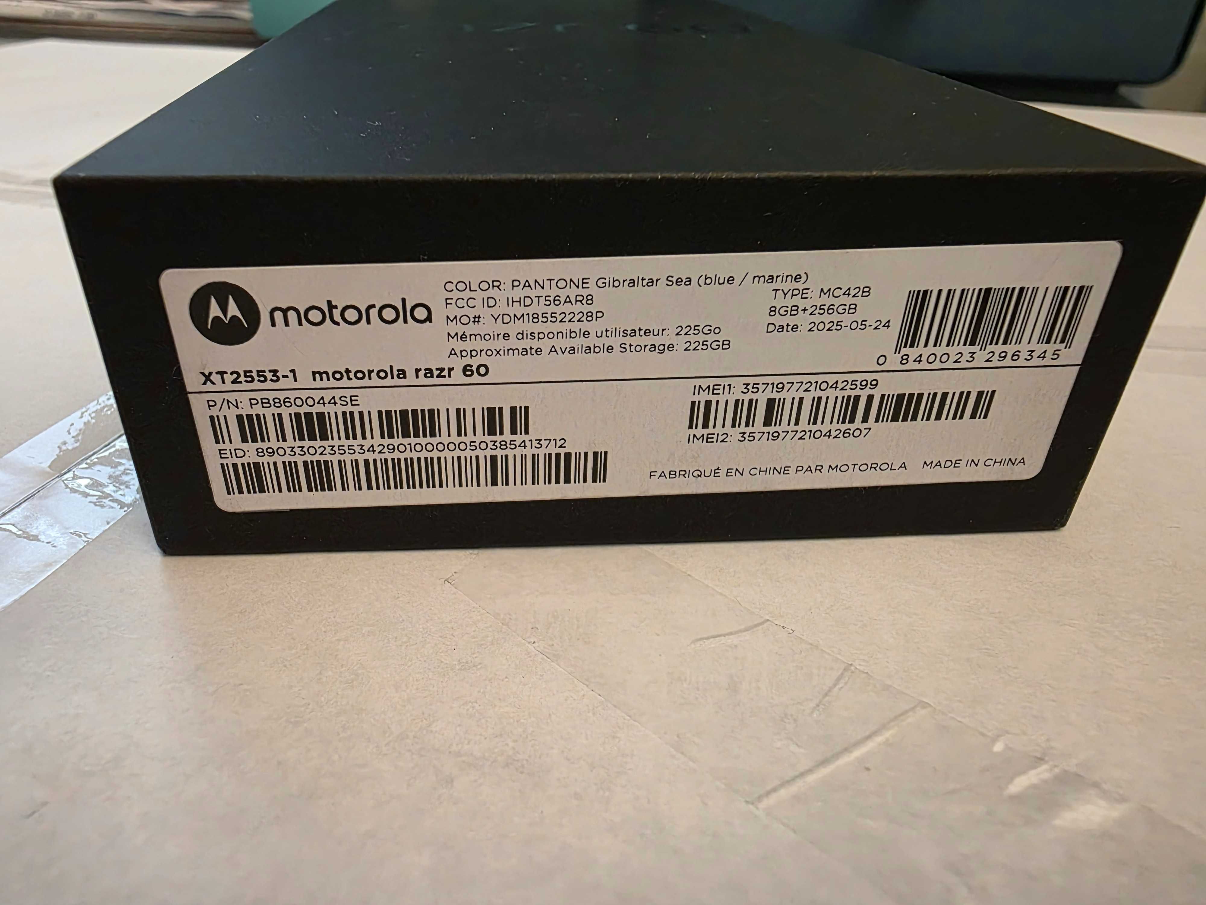 Motorola Razr 60 Fold (Novo) (Selado) Smartphone Azul Marinho