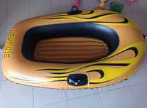 Barco e acessórios de piscina