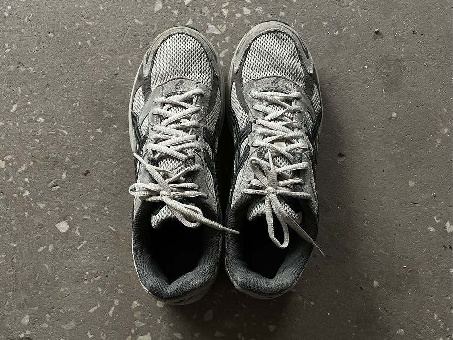 Сірі кросівки Asics gel 1130, light grey / 44, 28 см