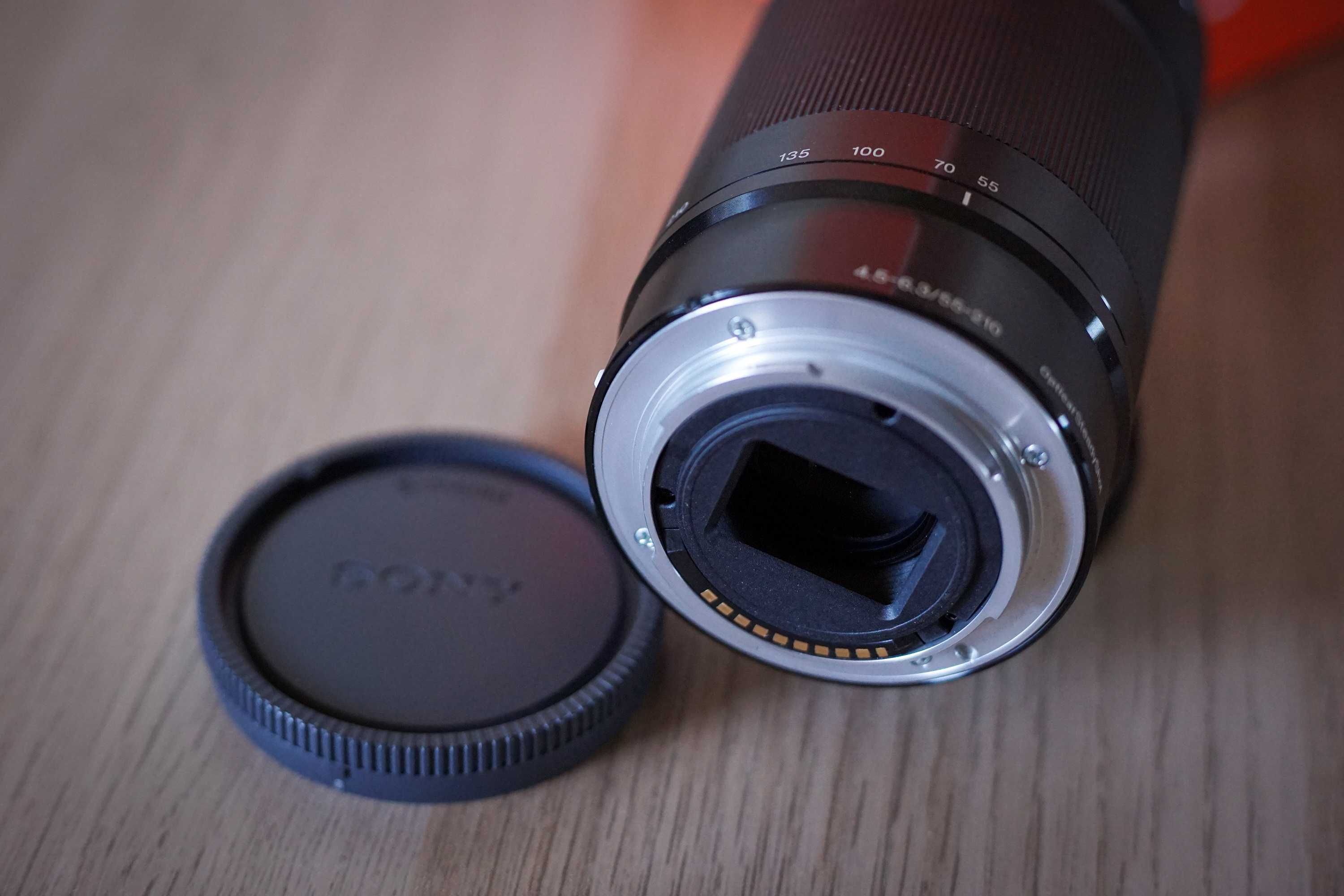 Obiektyw Sony E 55-210 mm f/4.5-6.3 OSS. Ideał, komplet