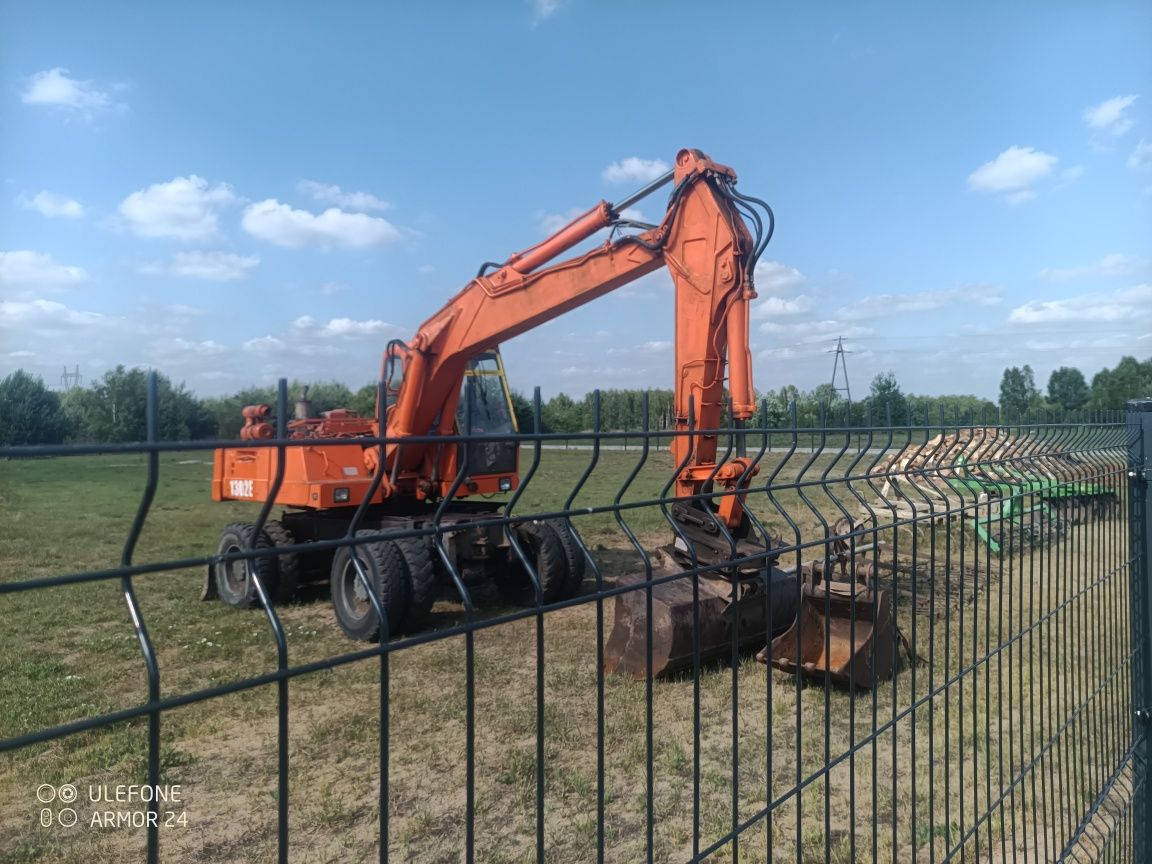 Koparka atlas lub merlo